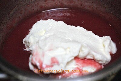 Strawberry Mousse Cake Recipe (Bánh Mouse Dâu Tây)