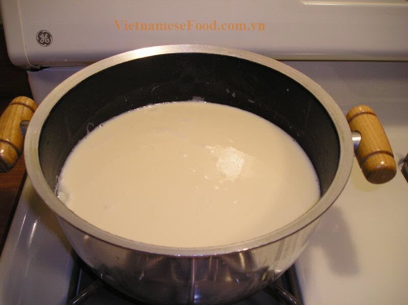 www.vietnamesefood.com.vn/soy-bean-custard-with-ginger-and-coconut-syrup-recipe-tau-hu-fa