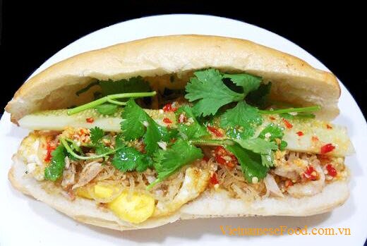 shredded-pork-skin-with-fried-egg-and-bread-recipe-banh-mi-op-la-bi