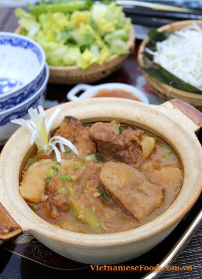 cooked-duck-with-indian-taro-recipe-vit-nau-khoai-mon