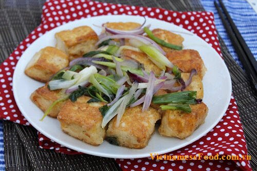 fried-tofu-with-salt-recipe-dau-phu-ran-muoi