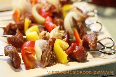 grilled-beef-BBQ-recipe-thit-bo-nuong-xien