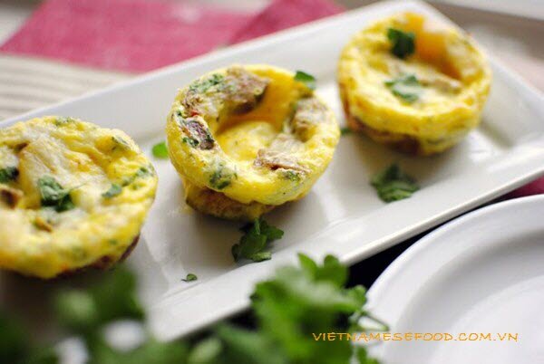 grilled-egg-with-potatoes-in-cupcake-shape-recipe-trung-nuong-khoai-tay-cupcake