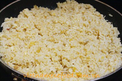 fried-rice-with-crab-meat-and-corn-recipe-com-rang-cua-va-ngo