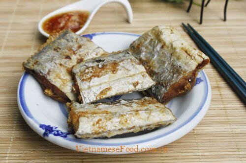 Deep Fried Belt Fish Recipe (Cá Hố Chiên Giòn)
