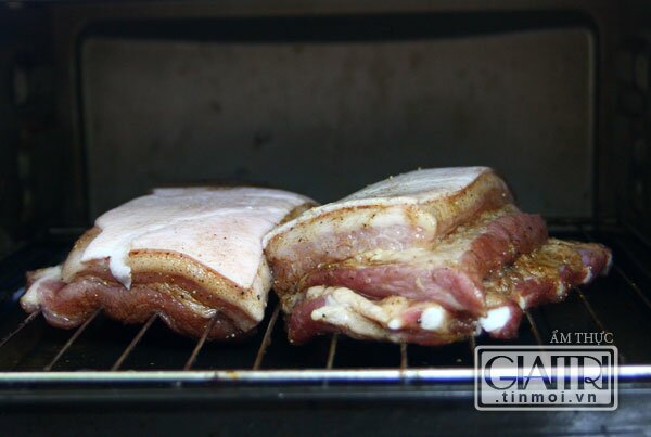 Roasted Crispy Pork Belly Recipe (Heo Quay)