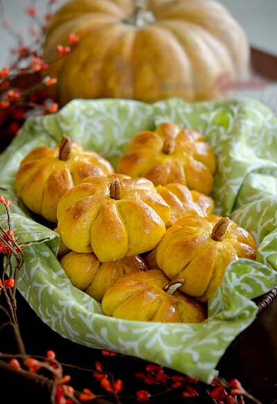 Mini Pumpkin Cakes Recipe (Bánh Bí Ngô Tí Hon)
