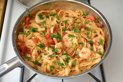 Pasta with Prawn in Sweet and Sour Sauce (Mì Ống Sốt Tôm Chua Ngọt)
