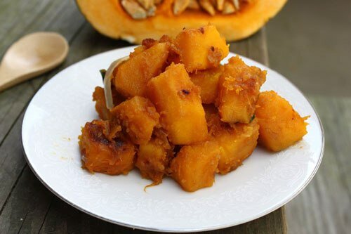 Stir-fried Pumpkin with Garlic (Bí Đỏ Xào Tỏi)