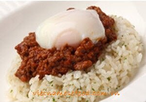 fried-rice-with-beef-meat-recipe-com-rang-thit-bo