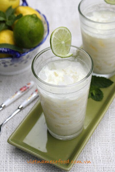 mixture-milk-with-lemon-recipe-sua-da-chanh