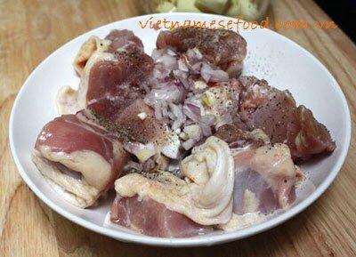 Braised Chicken with Pepper Recipe (Gà Kho Tiêu)