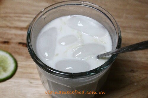 Cassava Juice with Lemon Recipe (Nước Sắn Dây Chanh)