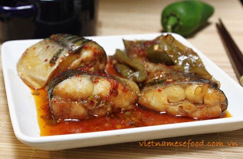 Stewed Basa Fish with Green Chili Recipe (Cá Basa Kho Ớt Xanh)