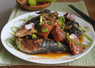 Braised Fish with Young Jackfruit Recipe (Cá Kho Mít Non)