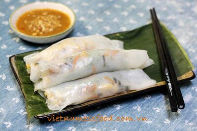 Steamed Rice Pancake Roll with Vegetarian Filling (Bánh Cuốn Chay)
