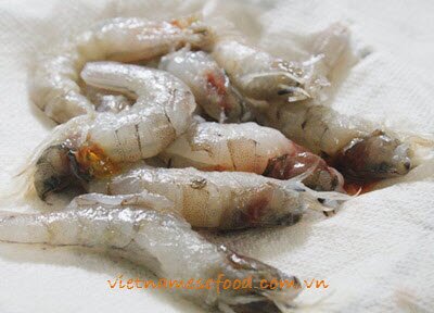 Wrapped Soya Skin and Deep Fried Shrimps (Phù Trúc Bọc Tôm Chiên Giòn)