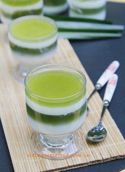 Jelly with Pandan Leaves and Milk Recipe (Thạch Lá Dứa với Sữa)
