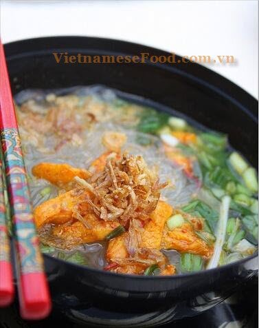 vietnamesefood.com.vn/crab-meat-with-vermicelli-soup-recipe-mien-cua