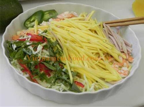 vietnamesefood.com.vn/green-mango-salad-with-sun-dried-shrimp-recipe-goi-xoai-tom-kho