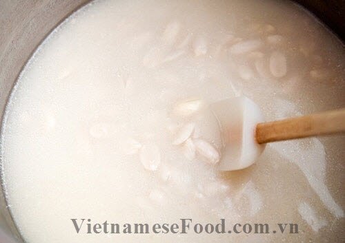 vietnamesefood.com.vn/vietnamese-peanut-sweet-soup-recipe
