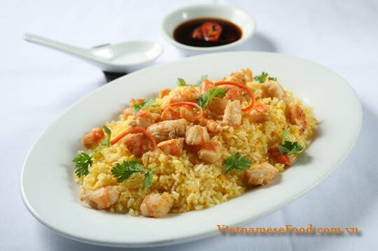 vietnamese-fried-rice-with-prawn-com-chien-tom