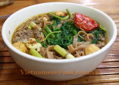 vietnamesefood.com.vn/rice-noodle-with-crab-meat-recipe-banh-da-cua