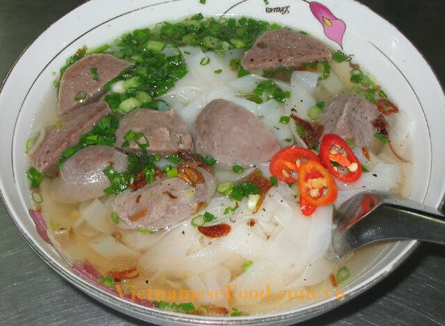 vietnamesefood.com.vn/beef-ball-pho-recipe-pho-bo-vien