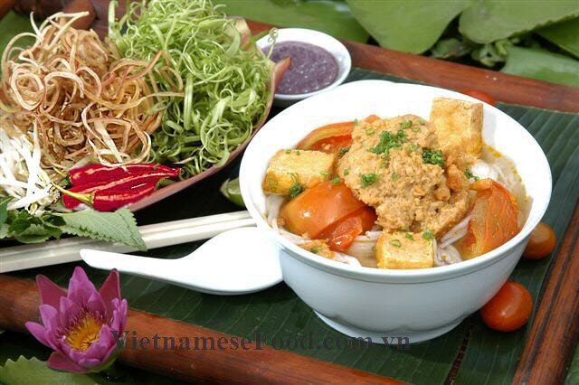 vietnamesefood.com.vn/paddy-crab-paste-vermicelli-soup-recipe-bun-rieu-cua