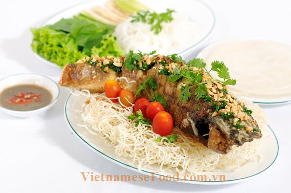 vietnamesefood.com.vn/fried-snakehead-fish-recipe-ca-qua-chien-xu