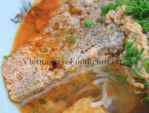 vietnamesefood.com.vn/paddy-crab-paste-vermicelli-soup-recipe-bun-rieu-cua