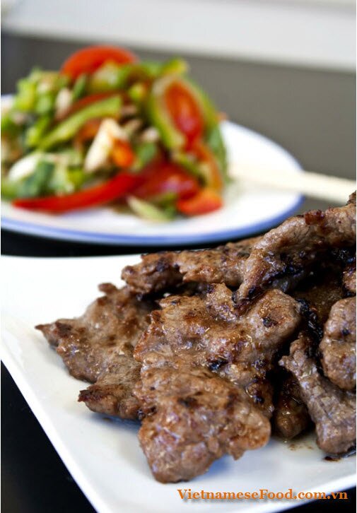 grilled-beef-with-multi-flavor-bo-nuong-ngu-vi