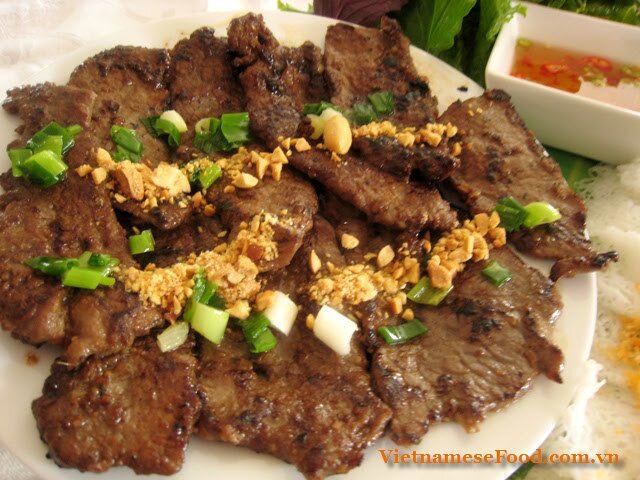 grilled-beef-with-multi-flavor-bo-nuong-ngu-vi