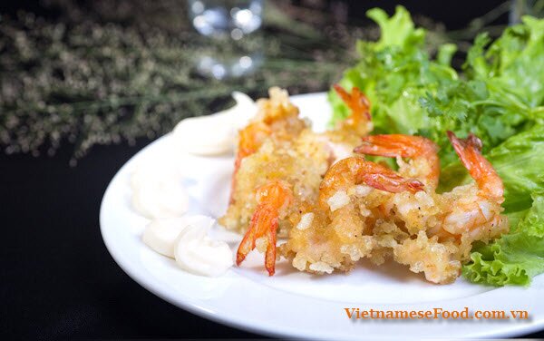 fried-shrimp-with-green-rice-flakes-recipe-tom-chien-boc-com