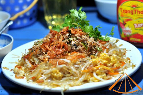 vietnamesefood.com.vn/fried-vermicelli-with-meat-crab-and-egg