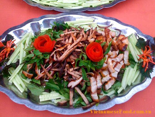 vietnamese-sour-pho-noodle-pho-chua